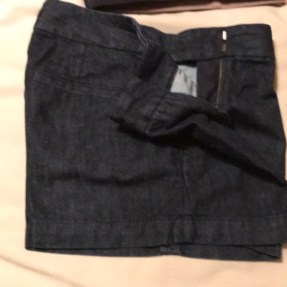 Four pairs of shorts. - Picture 5 of 8